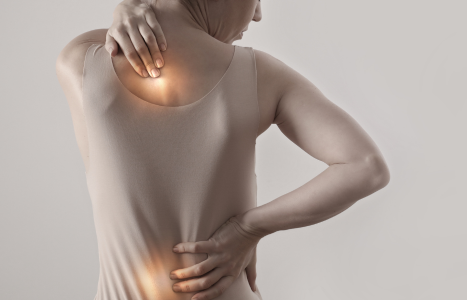 Rückenschmerzen behandeln mit Chiropraktik und Myofaszialen Techniken